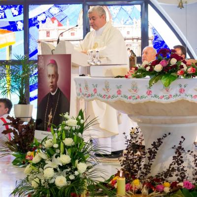 5 octombrie: Iaşi: Hramul bisericii "Sfânta Tereza a Pruncului Isus"