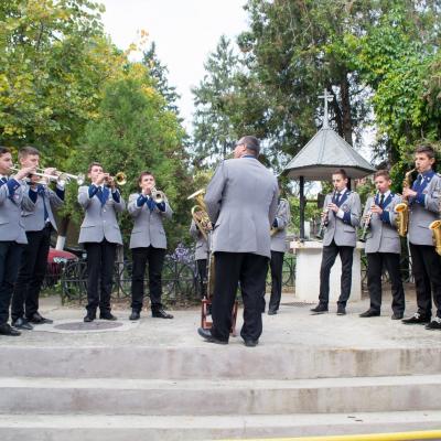5 octombrie: Iaşi: Hramul bisericii "Sfânta Tereza a Pruncului Isus"