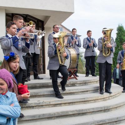 5 octombrie: Iaşi: Hramul bisericii "Sfânta Tereza a Pruncului Isus"