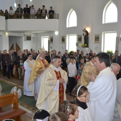 6 octombrie: Belceşti: Binecuvântarea noii case parohiale şi hramul comunităţii