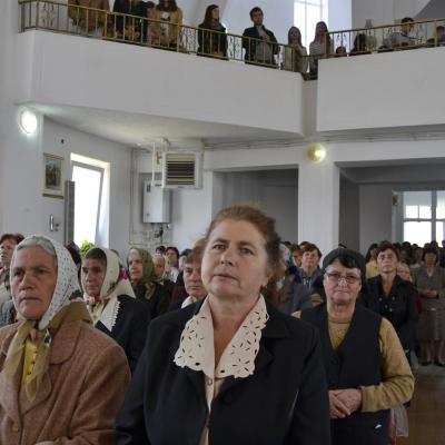 6 octombrie: Belceşti: Binecuvântarea noii case parohiale şi hramul comunităţii
