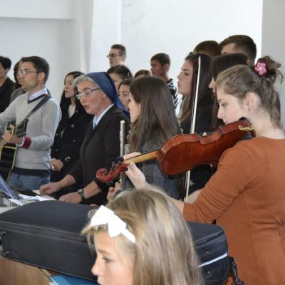 6 octombrie: Belceşti: Binecuvântarea noii case parohiale şi hramul comunităţii