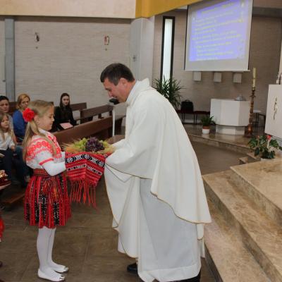 12 octombrie: Zaragoza: Ofrandă de flori, adusă Maicii Domnului de Pilar