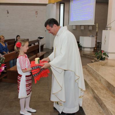 12 octombrie: Zaragoza: Ofrandă de flori, adusă Maicii Domnului de Pilar