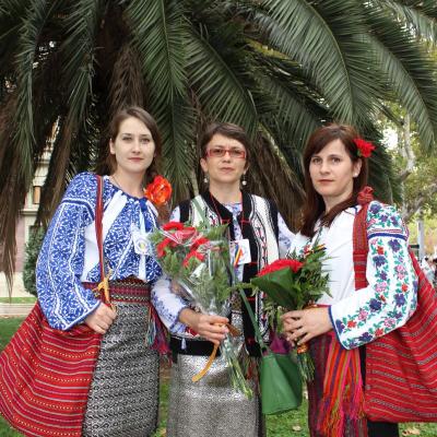 12 octombrie: Zaragoza: Ofrandă de flori, adusă Maicii Domnului de Pilar