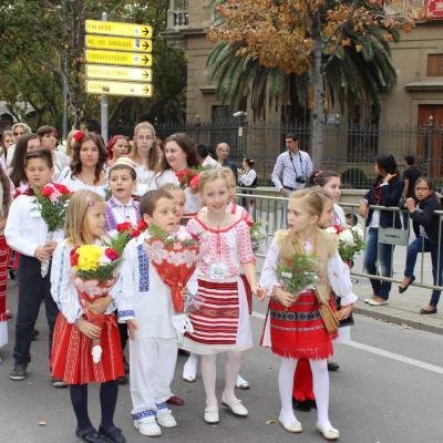 12 octombrie: Zaragoza: Ofrandă de flori, adusă Maicii Domnului de Pilar