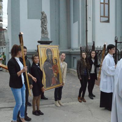 14 octombrie: Bacău "Sfântul Nicolae": Pelerinajul crucii şi al icoanei Zilelor Mondiale ale Tineretului