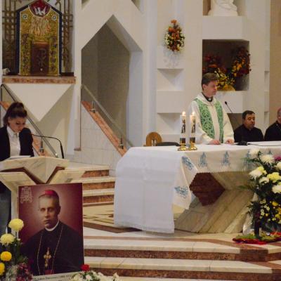 14 octombrie: Bacău "Sfântul Nicolae": Pelerinajul crucii şi al icoanei Zilelor Mondiale ale Tineretului