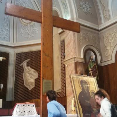 15 octombrie: Oneşti: Pelerinajul crucii şi al icoanei Zilelor Mondiale ale Tineretului