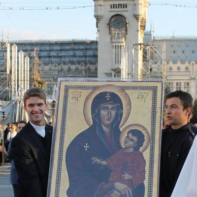 16 octombrie: Simbolurile Zilelor Mondiale ale Tineretului au ajuns la Iaşi
