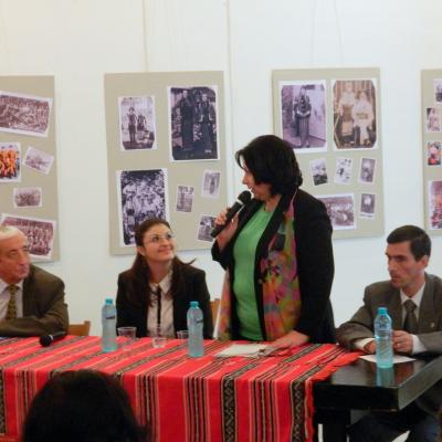 23 octombrie: Bacău: Vernisajul expoziţiei de fotografie "Satul romano-catolic din Bacău - istorie şi prezent"