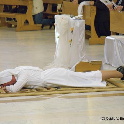 26 octombrie: Iaşi: Profesiunea călugărească perpetuă a sorei Tereza-Florentina Bordaş. Foto: Ovidiu Bişog