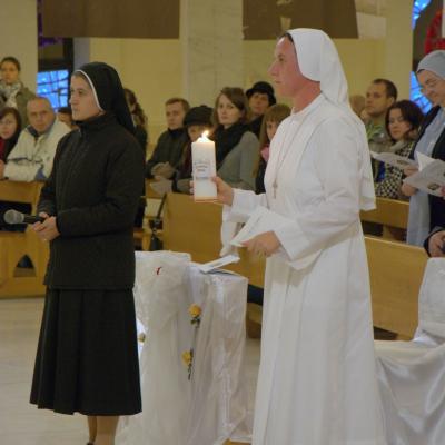 26 octombrie: Iaşi: Profesiunea călugărească perpetuă a sorei Tereza-Florentina Bordaş. Foto: Ovidiu Bişog