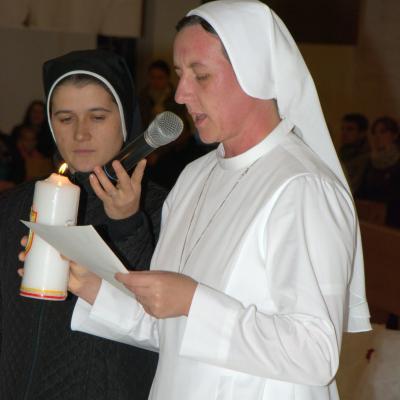 26 octombrie: Iaşi: Profesiunea călugărească perpetuă a sorei Tereza-Florentina Bordaş. Foto: Ovidiu Bişog