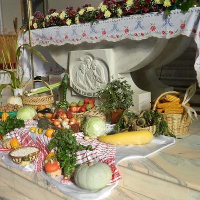 26 octombrie: Mărgineni: Ziua recoltei şi a recunoştinţei