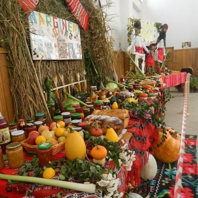 26 octombrie: Mărgineni: Ziua recoltei şi a recunoştinţei