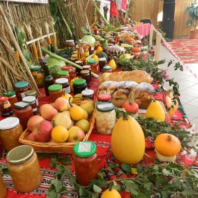 26 octombrie: Mărgineni: Ziua recoltei şi a recunoştinţei