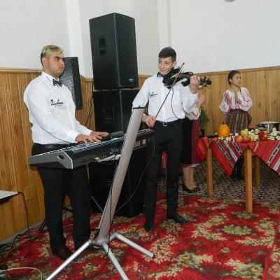 26 octombrie: Mărgineni: Ziua recoltei şi a recunoştinţei