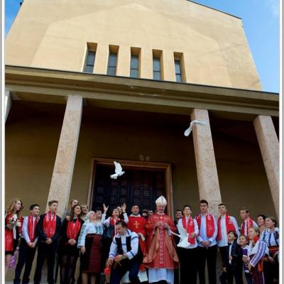 26 octombrie: Verona: Conferirea sacramentului Mirului de către PS Aurel Percă