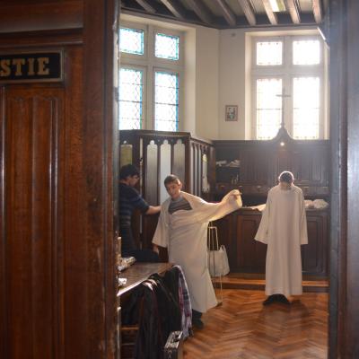 26 octombrie: Vizită oficială în cadrul comunităţii romano-catolice române din Paris