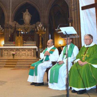 26 octombrie: Vizită oficială în cadrul comunităţii romano-catolice române din Paris