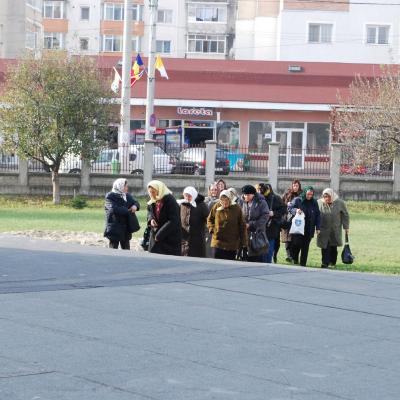 30 octombrie: Şi sfinţii şi-au dat întâlnire la Oneşti...