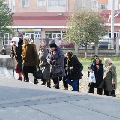 30 octombrie: Şi sfinţii şi-au dat întâlnire la Oneşti...