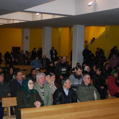 30 octombrie: Şi sfinţii şi-au dat întâlnire la Oneşti...