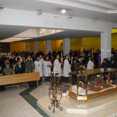 30 octombrie: Şi sfinţii şi-au dat întâlnire la Oneşti...