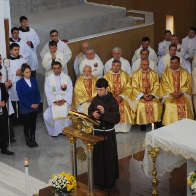 30 octombrie: Şi sfinţii şi-au dat întâlnire la Oneşti...