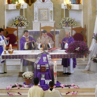 1 noiembrie: Traian: Liturghie de pomenire a preoţilor, dascălilor, învăţătorilor şi profesorilor decedaţi