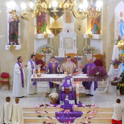 1 noiembrie: Traian: Liturghie de pomenire a preoţilor, dascălilor, învăţătorilor şi profesorilor decedaţi