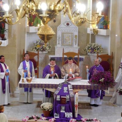 1 noiembrie: Traian: Liturghie de pomenire a preoţilor, dascălilor, învăţătorilor şi profesorilor decedaţi