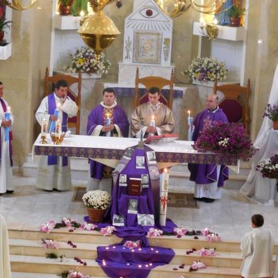 1 noiembrie: Traian: Liturghie de pomenire a preoţilor, dascălilor, învăţătorilor şi profesorilor decedaţi