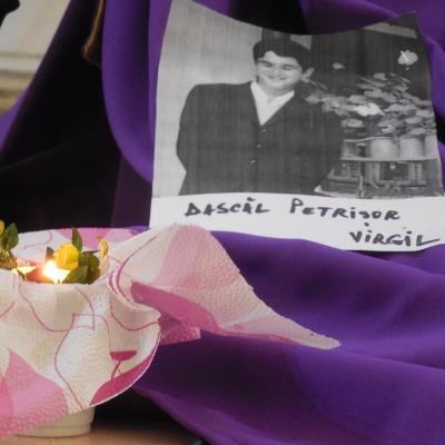 1 noiembrie: Traian: Liturghie de pomenire a preoţilor, dascălilor, învăţătorilor şi profesorilor decedaţi