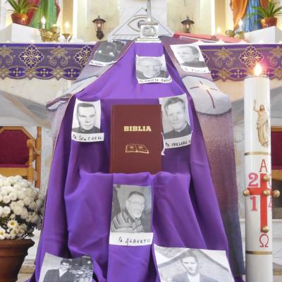 1 noiembrie: Traian: Liturghie de pomenire a preoţilor, dascălilor, învăţătorilor şi profesorilor decedaţi