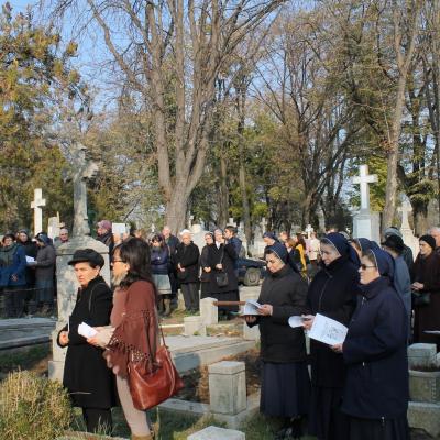 2 noiembrie: Iaşi: Iaşi: Pomenirea tuturor credincioşilor răposaţi. Cimitirul Eternitatea
