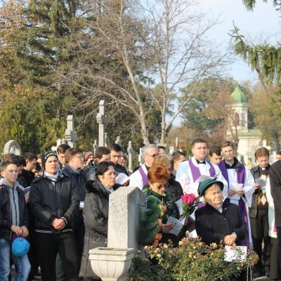 2 noiembrie: Iaşi: Iaşi: Pomenirea tuturor credincioşilor răposaţi. Cimitirul Eternitatea