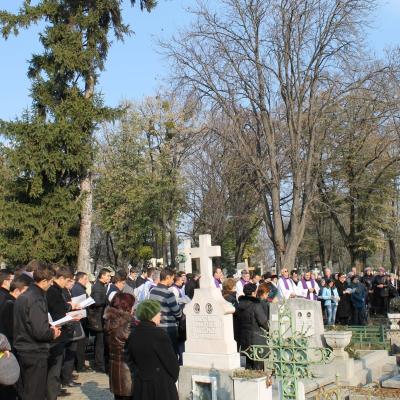 2 noiembrie: Iaşi: Iaşi: Pomenirea tuturor credincioşilor răposaţi. Cimitirul Eternitatea
