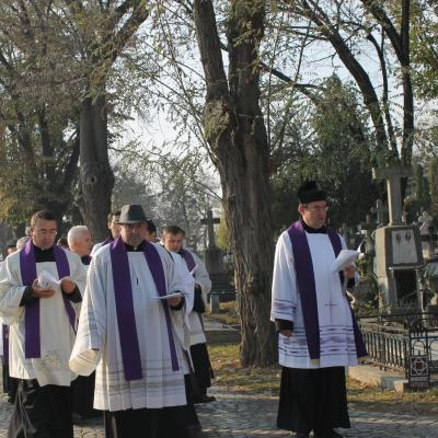 2 noiembrie: Iaşi: Iaşi: Pomenirea tuturor credincioşilor răposaţi. Cimitirul Eternitatea