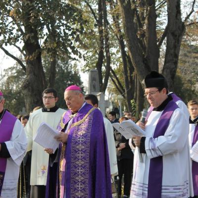 2 noiembrie: Iaşi: Iaşi: Pomenirea tuturor credincioşilor răposaţi. Cimitirul Eternitatea