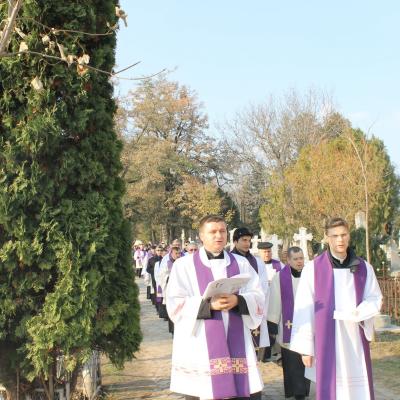 2 noiembrie: Iaşi: Iaşi: Pomenirea tuturor credincioşilor răposaţi. Cimitirul Eternitatea