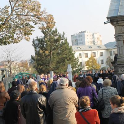 2 noiembrie: Iaşi: Iaşi: Pomenirea tuturor credincioşilor răposaţi. Cimitirul Eternitatea