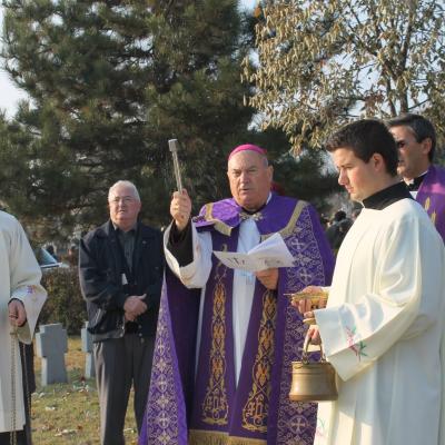 2 noiembrie: Iaşi: Iaşi: Pomenirea tuturor credincioşilor răposaţi. Cimitirul Eternitatea