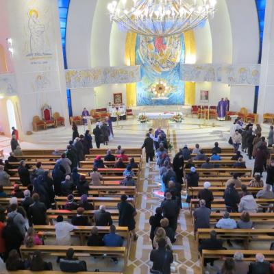 2 noiembrie: Iaşi: Iaşi: Pomenirea tuturor credincioşilor răposaţi. Catedrala "Sfânta Fecioară Maria, Regină"