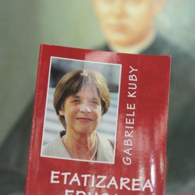 4 noiembrie: Iaşi: Autoarea germană Gabriele Kuby la lansarea propriilor cărţi despre teoria "gender". Foto: Ionuţ-Gabriel Giurgică