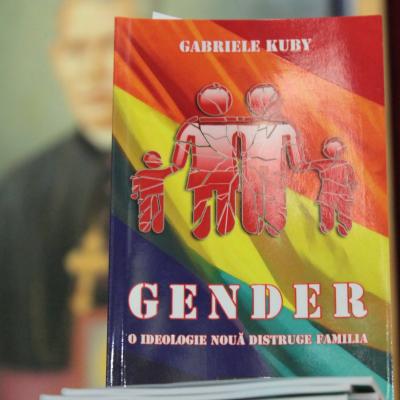 4 noiembrie: Iaşi: Autoarea germană Gabriele Kuby la lansarea propriilor cărţi despre teoria "gender". Foto: Ionuţ-Gabriel Giurgică