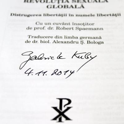 4 noiembrie: Iaşi: Autoarea germană Gabriele Kuby la lansarea propriilor cărţi despre teoria "gender". Foto: Ionuţ-Gabriel Giurgică