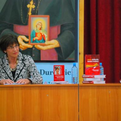 4 noiembrie: Iaşi: Autoarea germană Gabriele Kuby la lansarea propriilor cărţi despre teoria "gender". Foto: Emilian Lupu