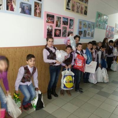 17-21 noiembrie: Iaşi: Copii pentru copii - "Săptămâna legumelor şi fructelor donate"